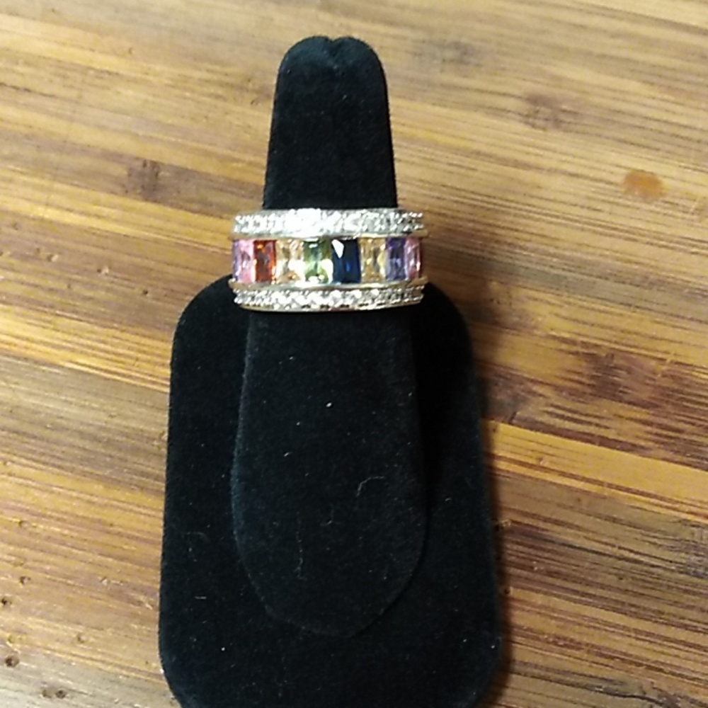 Size 7 sterling silver multistonr ring.